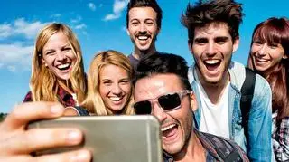 Selfie grupy przyjaciół 
