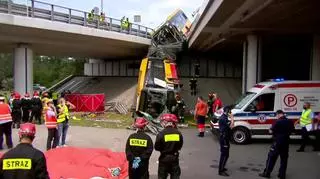 Warszawa. Autobus spadł z wiaduktu 