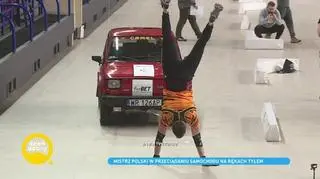 Przez kilometr poruszał się na rękach i ciągnął samochód. Mistrz bicia rekordów wyznaczył sobie kolejny cel