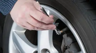 Wentyl samochodowy – jaki gwint jest potrzebny? Do czego służy wentyl samochodowy?