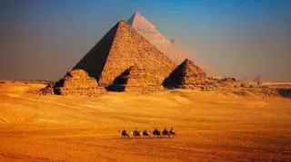 Co warto wiedzieć o piramidach w Gizie? Tajemnice, ciekawostki i fakty o egipskich piramidach