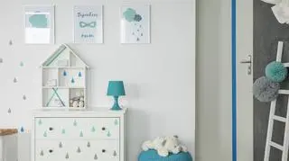 Pokój biało-niebieski dla dziecka
