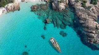 Sardynia. Wyjątkowy klimat, piękne plaże, pyszne jedzenie. Jaki jest sekret długowieczności mieszkańców Sardynii? 