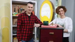 Jak odnowić starą szafkę? "Trochę glamour, trochę art déco"
