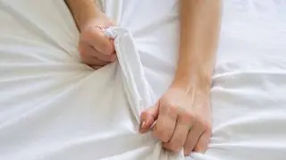 Kobiecy orgazm – jak do niego dochodzi? Fazy orgazmu