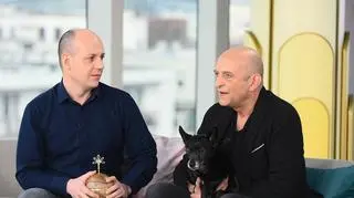 Andrzej i Radosław Fedaczyńscy laureatami styczniowej Pozytywki za ratowanie zwierząt. Psa z ich lecznicy przygarnął Janusz Chabior