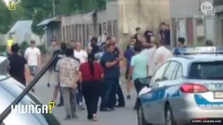 Konflikt Polaków i Romów w Mielcu. W grupę ludzi wjechał rozpędzony samochód