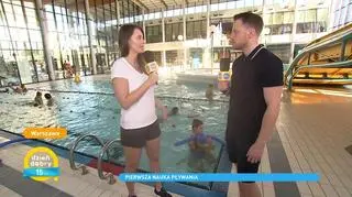 Pierwsza nauka pływania. Kiedy warto zabrać dziecko na basen?