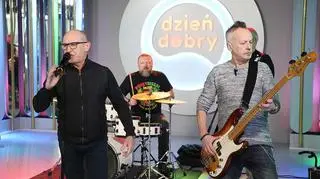 „Robimy to, co kochamy”. Zobacz występ najnowszego utworu De Mono pt. „Gra się do końca”