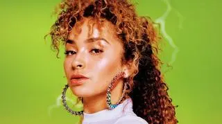 Ella Eyre