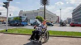 Ludzie ignorują Marcina. Nie wiedzą, że "porażenie mózgowe uszkodziło ciało, ale umysł ma ostry jak maczeta"