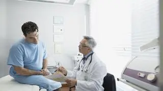 Mężczyzna u lekarza 