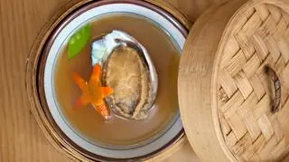 Przepisy na zupę z bambusa z kurczakiem lub z mięsem mielonym
