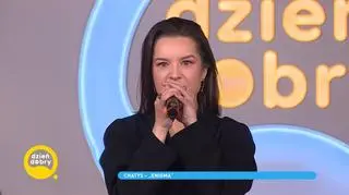Gwiazda "Na Wspólnej" prezentuje piosenkę "Enigma". Jak śpiewa Julia Chatys?