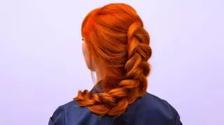 rude włosy, fryzura, uczesanie