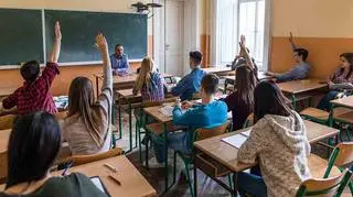 Czy uczniowie we wrześniu wrócą do szkół? Minister Czarnek podpisał rozporządzenia