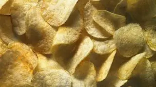 Wycofano kilkadziesiąt partii znanych chipsów. Produkt uznano za zanieczyszczony