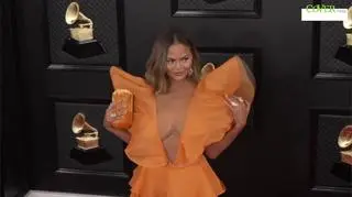 Chrissy Teigen wyjmuje implanty z biustu