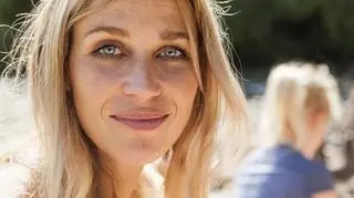 uśmiechnięta blondynka