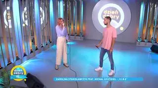 Karolina Stanisławczyk z Michałem Szczygłem w piosence "V.I.B.E." - wideo ze sceny Dzień Dobry TVN