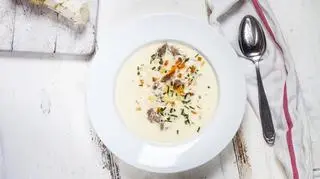 Chrzan i zupa chrzanowa na stole