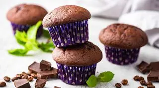Muffinki czekoladowe z bananem - przepisy i składniki. 