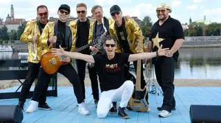 Maciej Miecznikowski &amp; Leszcze i ich najnowszy singiel "Studniówka"