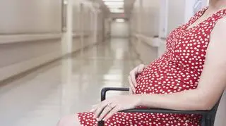 Domowe sposoby na nudności w ciąży. Jak się ich pozbyć?