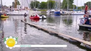Nietypowe zawody w jeżdżeniu rowerem po desce na wodzie. "To jest sport dla wszystkich"
