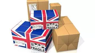 Świąteczne przesyłki do Wielkiej Brytanii. Jak tanio wysłać prezent?