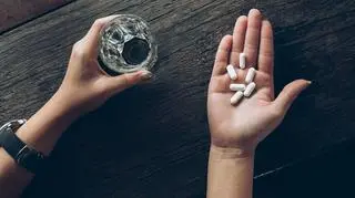 Antybiotyki są dobre, ale nie na wszystko. Co powinniśmy wiedzieć o antybiotykoterapii?