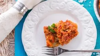 Sos do ryby po grecku - jak go przygotować? Przepis na sos grecki do ryby