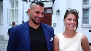 Angelika i Igor z "Big Brothera" zaręczyli się podczas wakacji na greckiej wyspie. Fani: "Jak wy na siebie patrzycie"