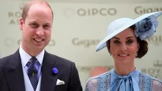 Książę William i Kate Middleton na świątecznej kartce z dziećmi. Charlotte coraz bardziej przypomina mamę
