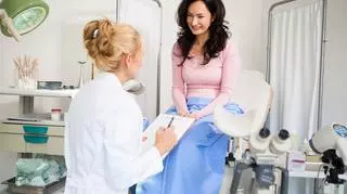 Badanie u ginekologa – jak wygląda badanie ginekologiczne dziewicy, w ciąży oraz pierwsza wizyta?