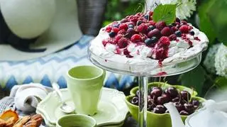 Beza Pavlova - doskonały deser na Sylwestra. Pyszny przepis Ani Starmach