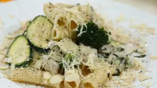 Rigatoni z kurczakiem i warzywami