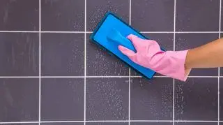 Czym myć kafelki z połyskiem? Czego warto użyć? | Dzień Dobry TVN