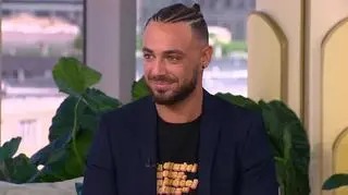 Zwycięzca "Hotelu Paradise 3" pokazał zdjęcie ze swoją "dziewczynką". "Wygląda, jakbym ją dusił z miłości"