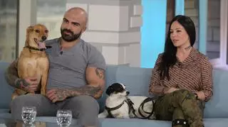 Sylwia i Akop Szostak i ich "ludzko-psia" rodzina