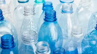 plastikowe butelki 
