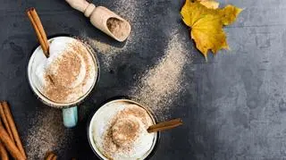 Kawa z cynamonem – przepis i właściwości. Dlaczego warto ją pić?