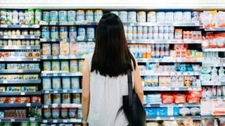 10 produktów, w których ukrywa się cukier. Dlaczego warto czytać etykiety przed zakupem?