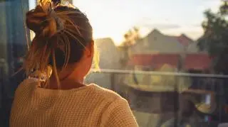 Jakie są konsekwencje, gdy matka ciągle krytykuje córkę?