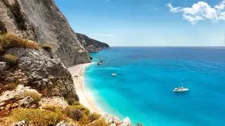 Grecka wyspa Lefkada – najciekawsze miejsca, plaże. Czy warto ją odwiedzić?