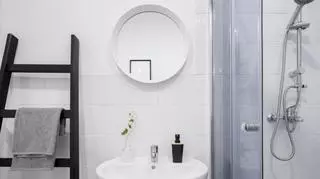 Projekty łazienek – sposób na urządzenie małych wnętrz, w bloku, z wanną lub prysznicem