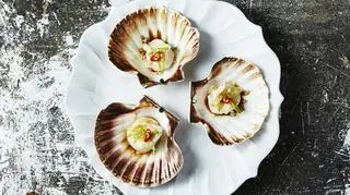 Przegrzebki - jakie potrawy przygotować z wykorzystaniem małży św. Jakuba? 