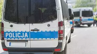 Samochód policyjny polska policja