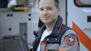 Jak wygląda praca ratownika medycznego? Czy jest bezpieczna?