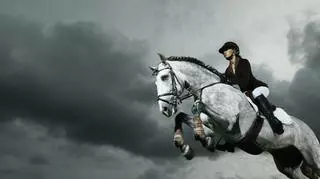 Kurtka do jazdy konnej – jak wybrać okrycie wierzchnie dla jeźdźca?